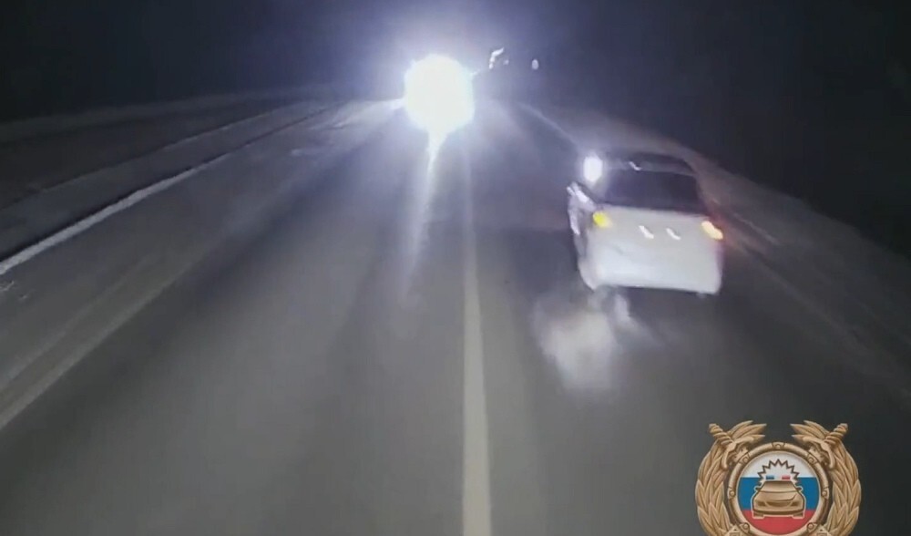 "В любой непонятной ситуации рули на встречку"