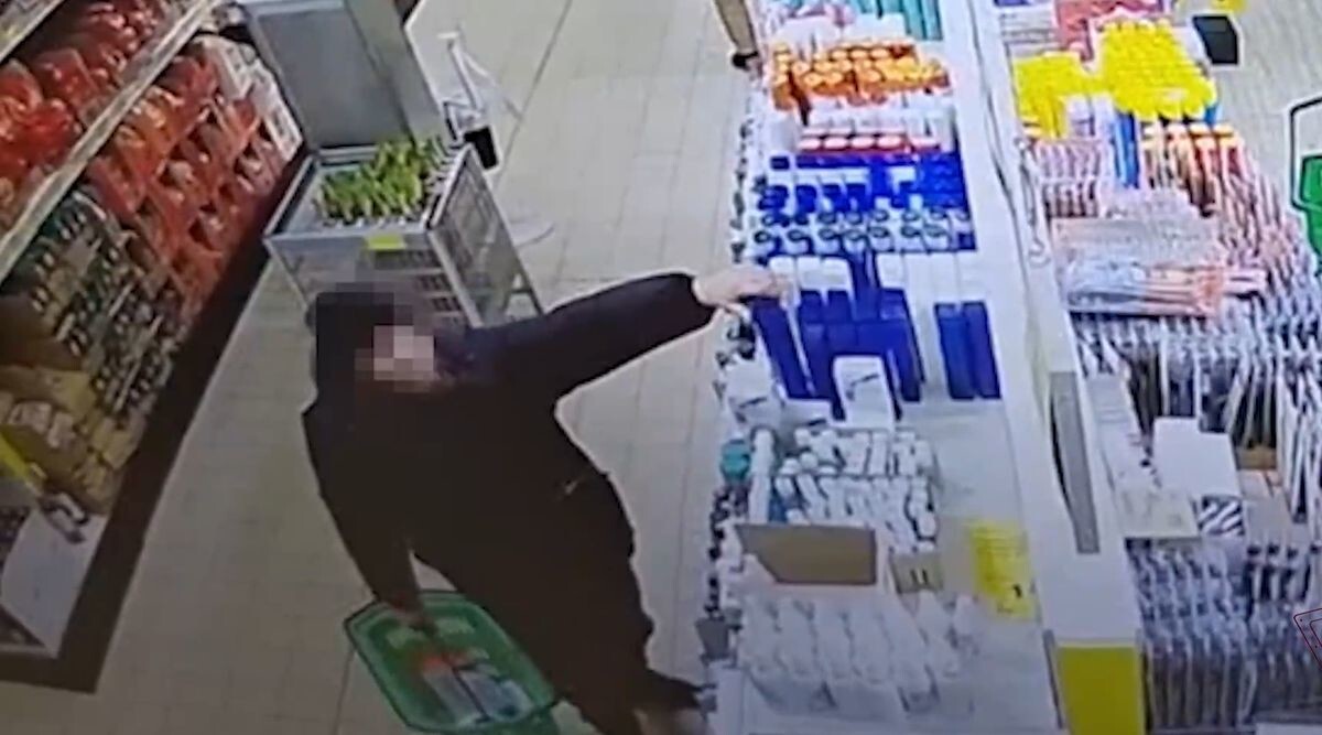 В Подмосковье задержали мужчину с корзиной неоплаченных товаров