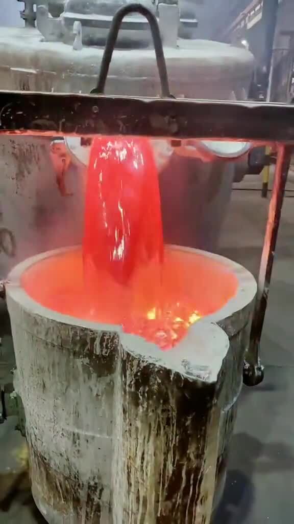 Температура кипения металла - 2500 °C