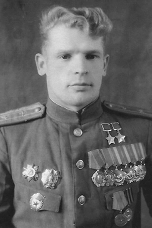 Люди из стали. Алексей Семёнович Смирнов