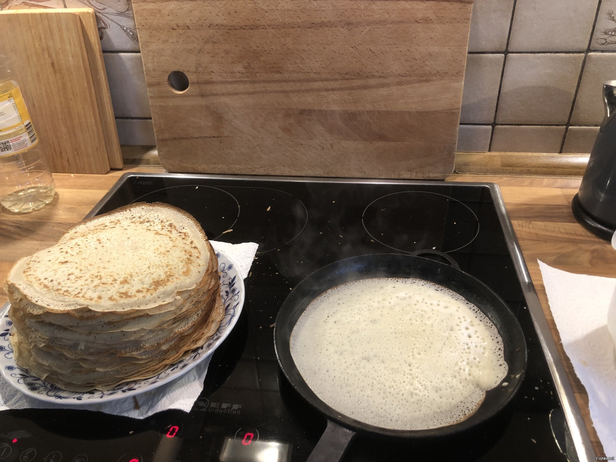 С масленицей вас народ