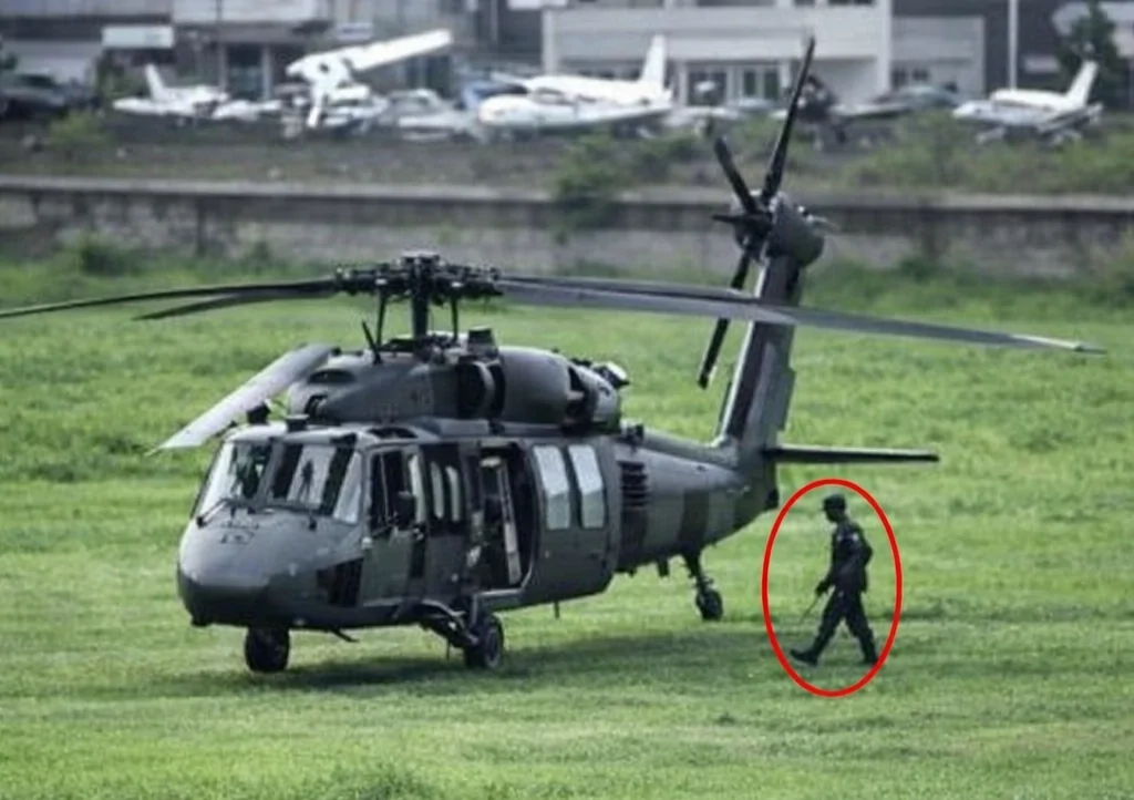 В Колумбии солдат пострадал от удара молнии