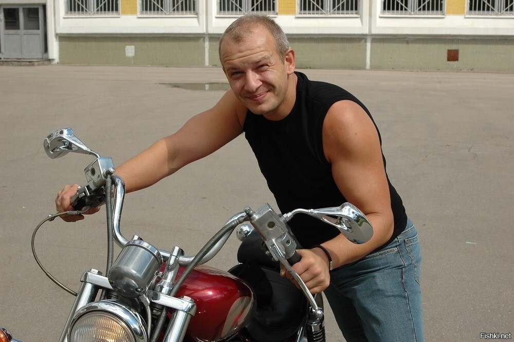 Дмитрий Марьянов