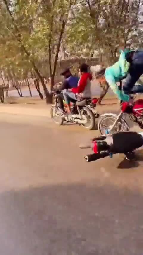 Индийские байкеры