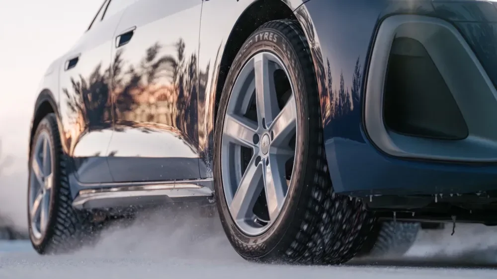 Nokian представила первую в мире серийную шину с выдвижными шипами