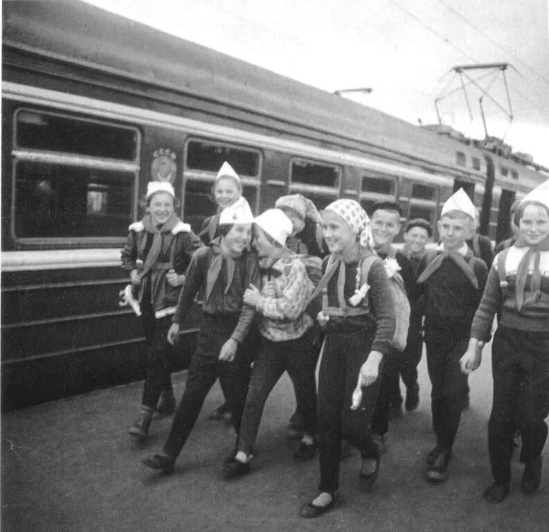 Наше счастливое детство-2