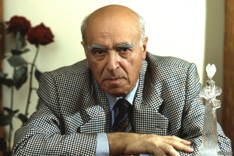 Владимир Этуш