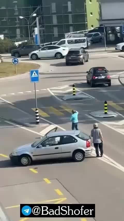 Идиотизм крепчал )))