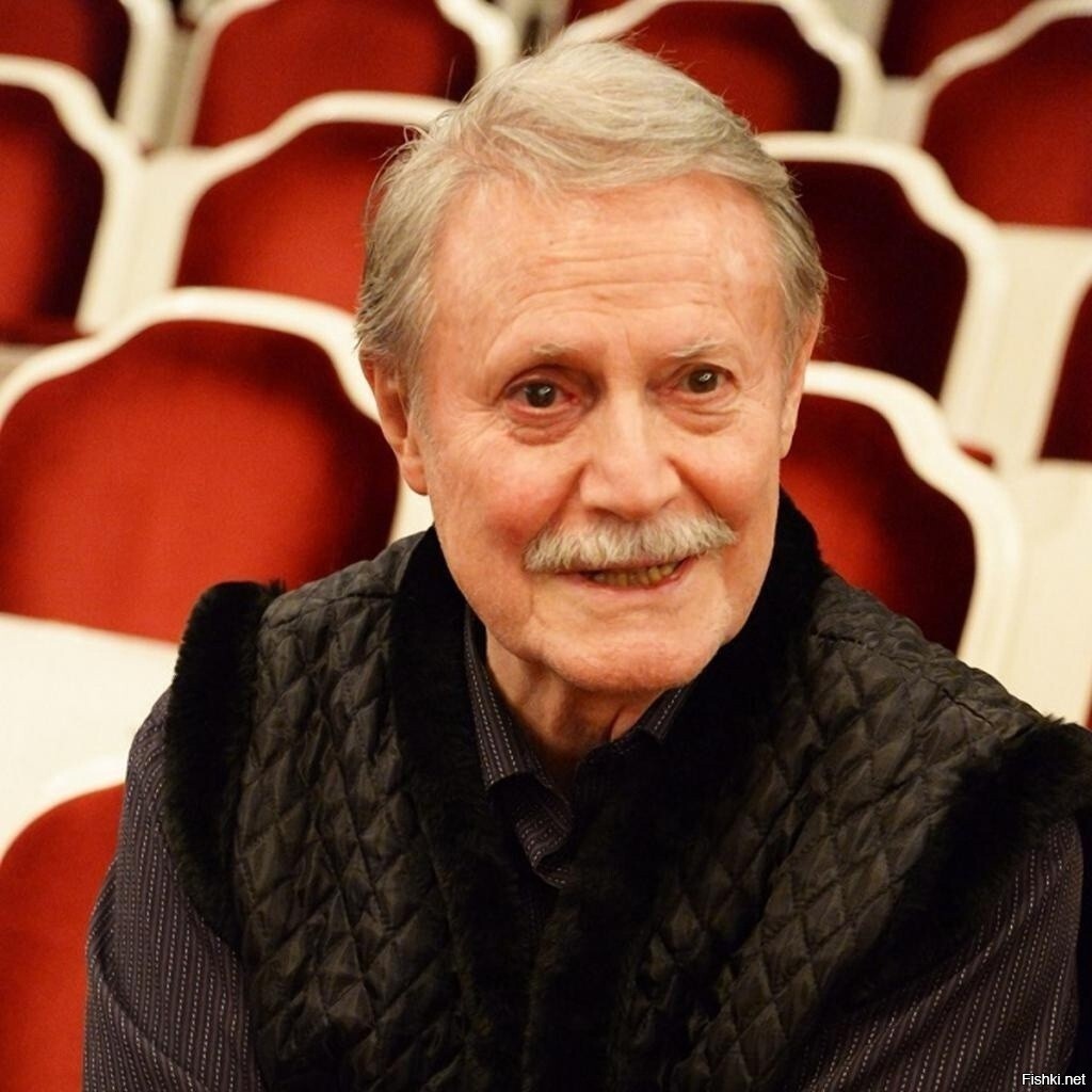Юрий Соломин