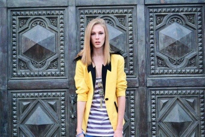 Stas Fedyanin yellow jacket and dress 