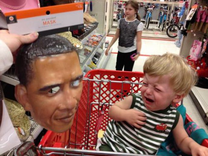 Obama Mask Scares Child 