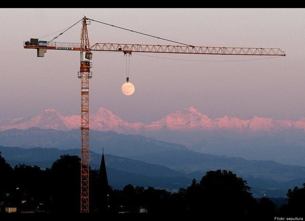 Crane moves the moon 
