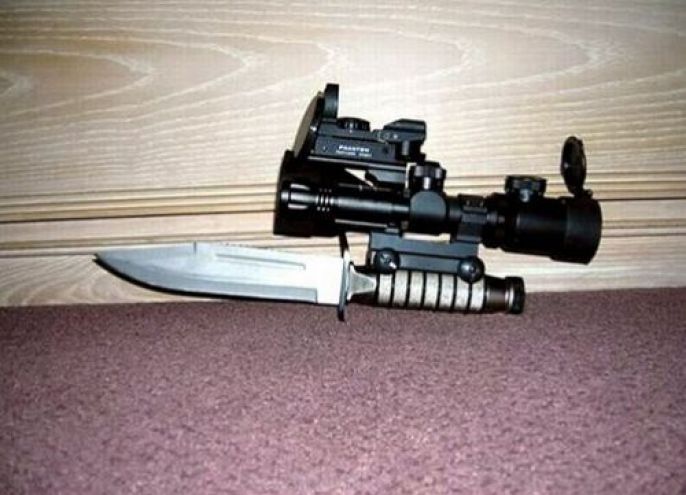 Knife With Scope 