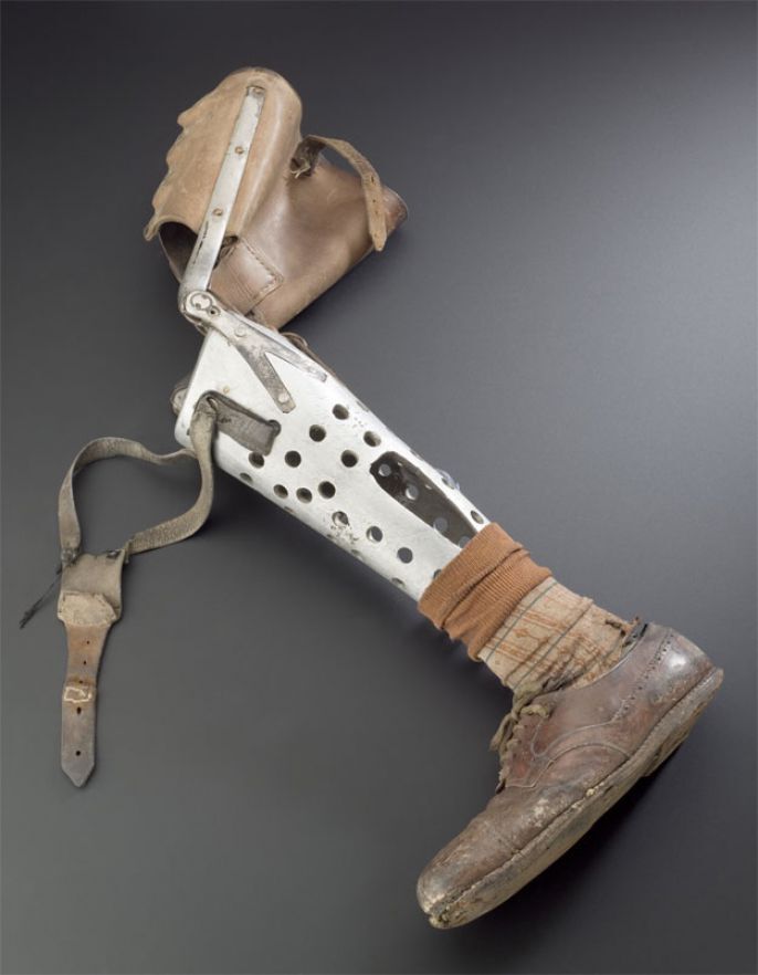 17. Prosthetic left leg, 1914-1918