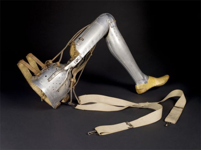 4. Hip disarticulation leg, 1928