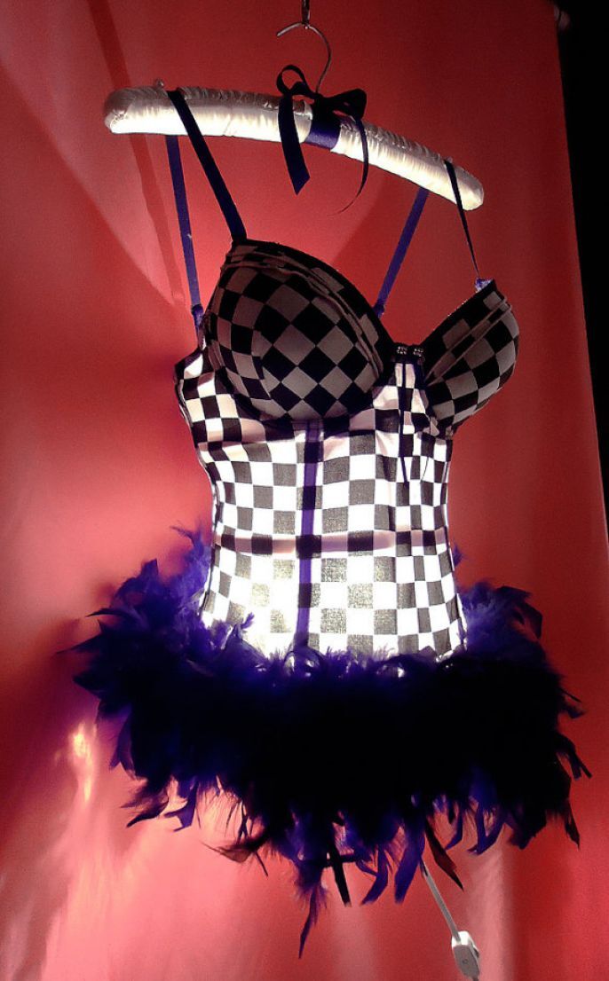 Feather Lingerie Light 