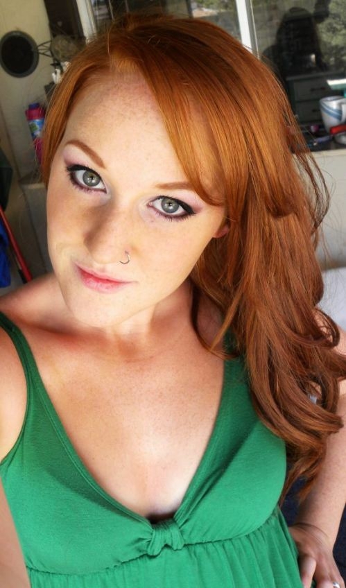 Green Dress Green Eyes 