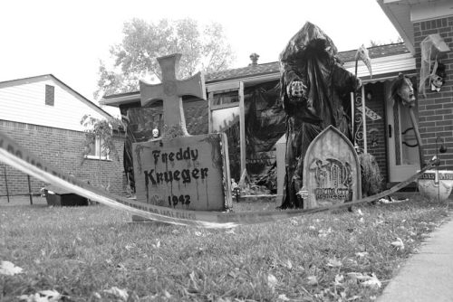 Freddy Krueger's Grave! 