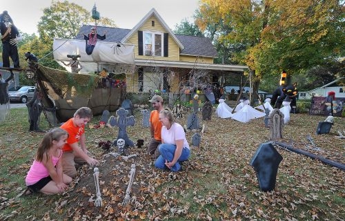 Setting up Halloween 