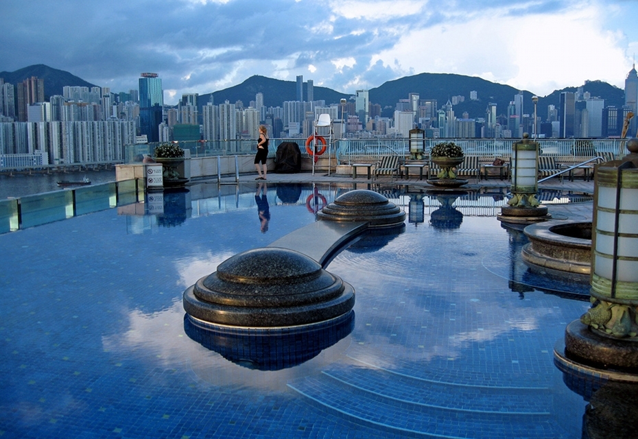The World's Sexiest Rooftop Pools