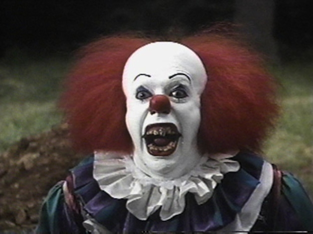 Pennywise's hair in 'It' was Tim Curry's real hair.