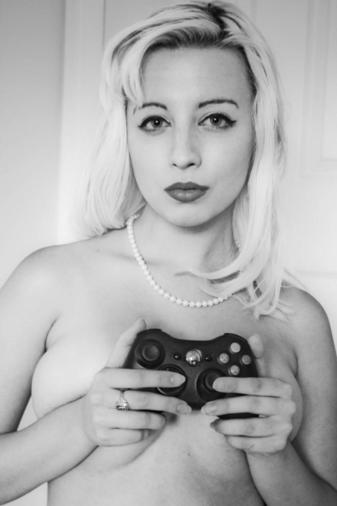 Can hot chicks play video games?