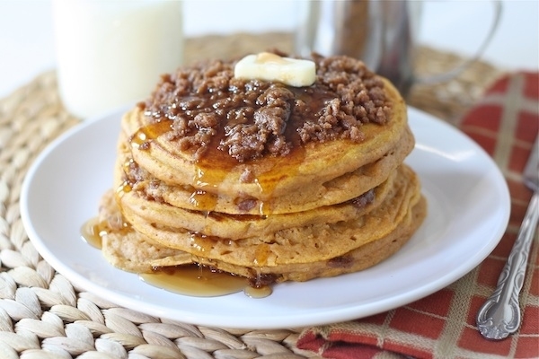 Pumpkin cinnamon streusel pancakes