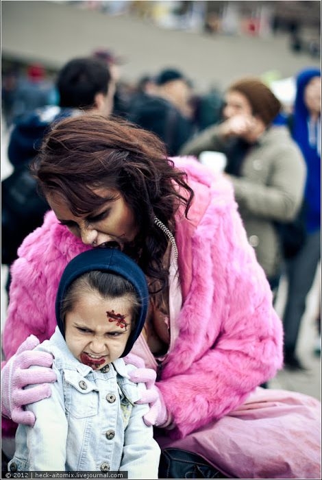 Zombie Walk 2012 in Toronto