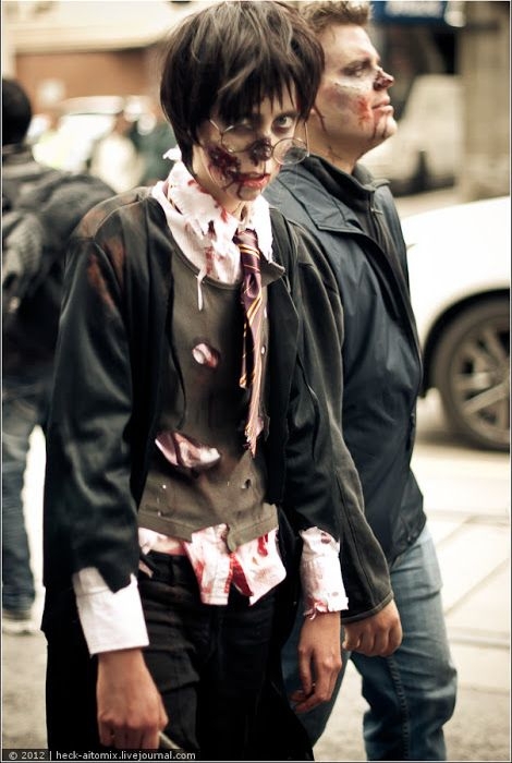 Zombie Walk 2012 in Toronto