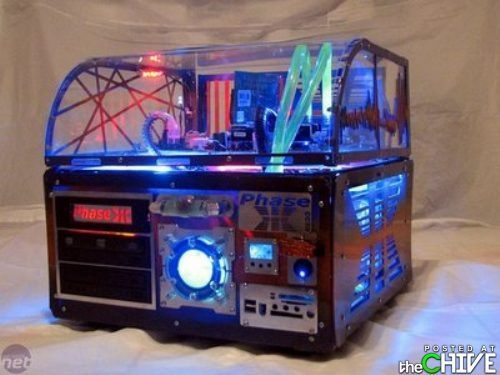 Awesome customized computer cases: Nerds ROCK