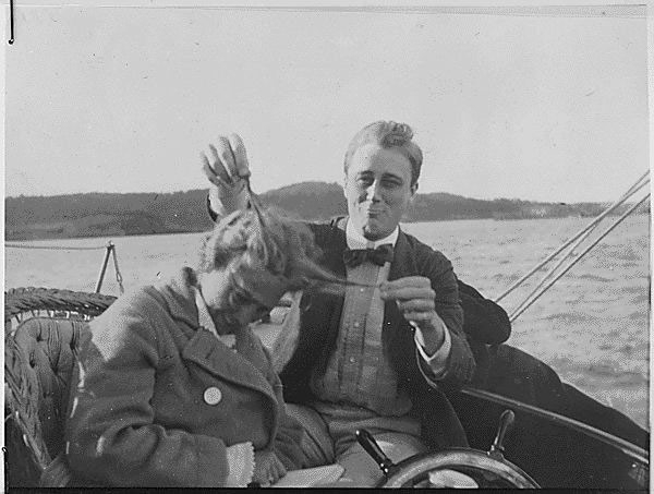 Franklin D. Roosevelt pulling his cousin’s hair, 1910