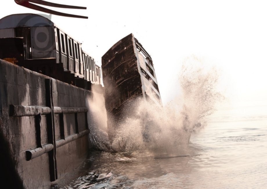 NYC Subway cars dumped into ocean 