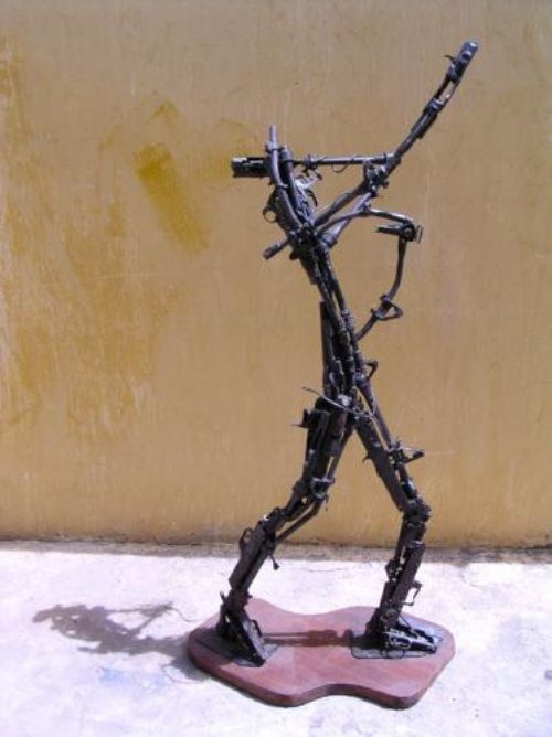 Gun art sculptures 
