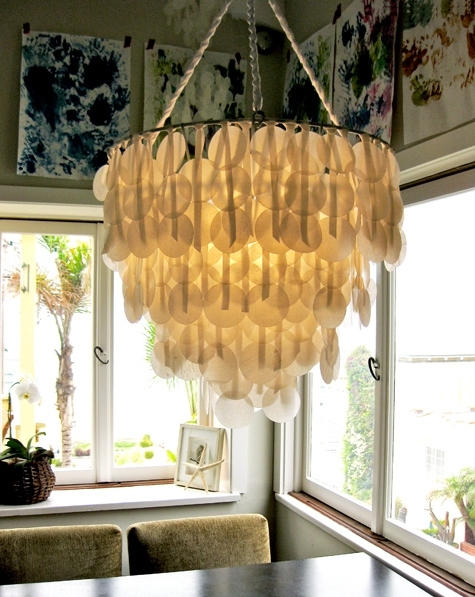  Make this beautiful chandelier using wax paper.