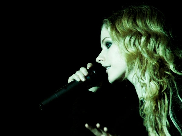 Superb Avril Lavigne Pictures