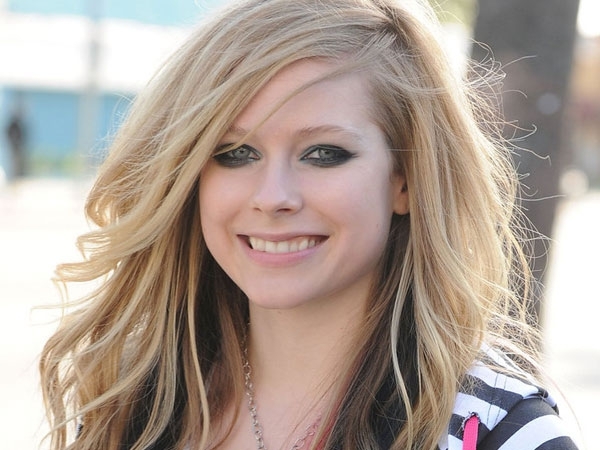 Superb Avril Lavigne Pictures