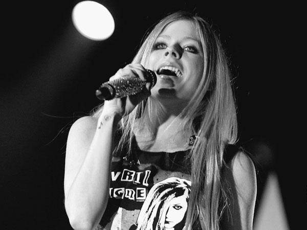 Superb Avril Lavigne Pictures