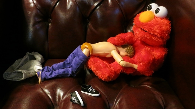 Elmo Sex Scandal:Explain It Like I'm Justin Beiber