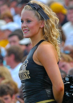 College Football: Cheerleader Edition