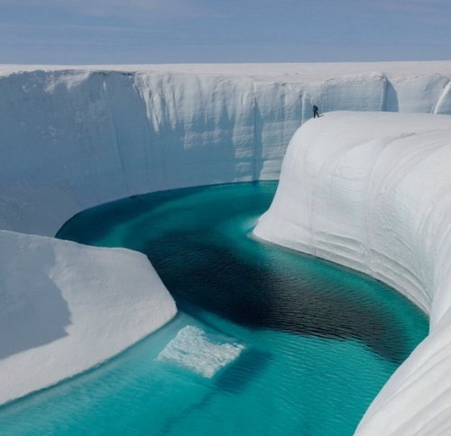 Wonders of the Ice World 