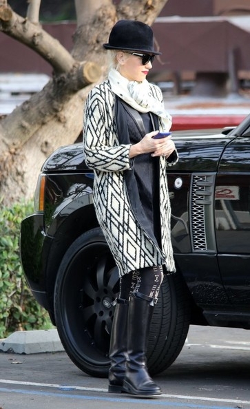 Gwen Stefani Rocking the Black and White