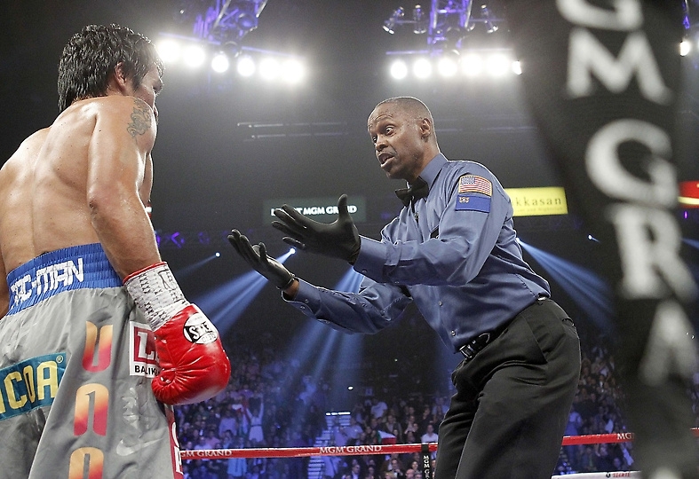 Juan Manuel Marquezknocks out Manny Pacquiao Like it's Nothing!