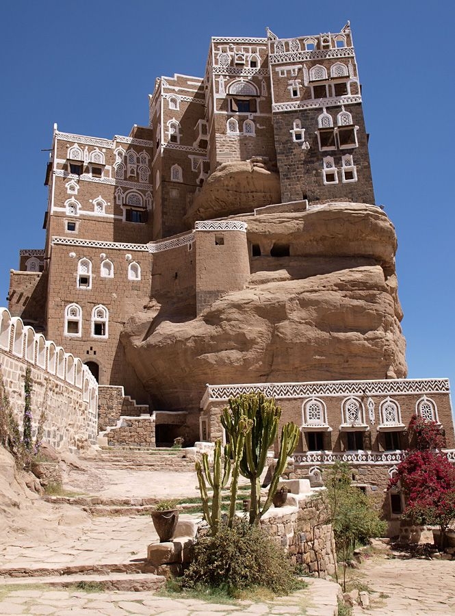 Dar al-Hajar Palace in Yemen 
