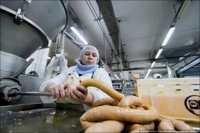 How They Make Sausage in Moscow