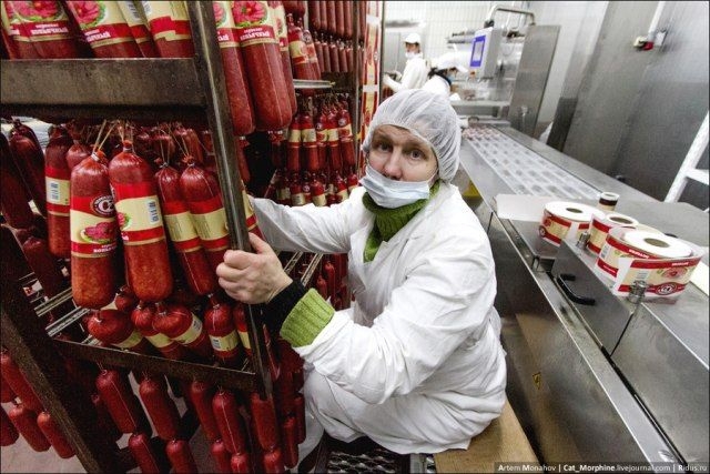 How They Make Sausage in Moscow