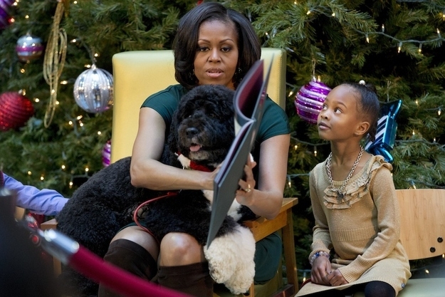 Michelle Obama Reads "Twas The Night Before Christmas"