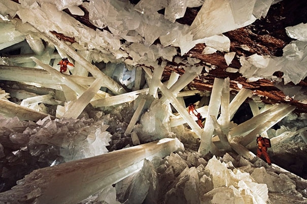Breathtaking Cave of Crystals 1000ft Below Mexican Desert 