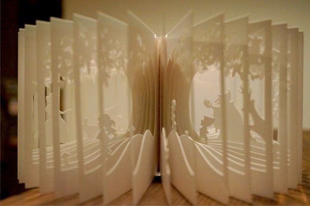 Intricate 360 Degree Christmas Book by Yusuke Oono