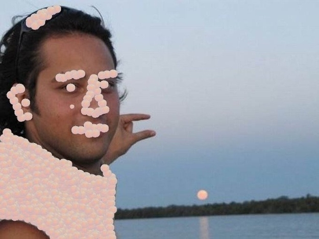 The Best Of "Can Someone Photoshop The Sun Between My Fingers?"