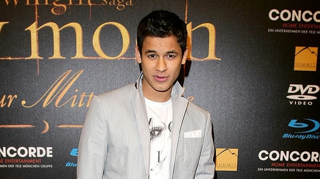 Bronson Pelletier (Twilight) is the Mystery Pee-er!